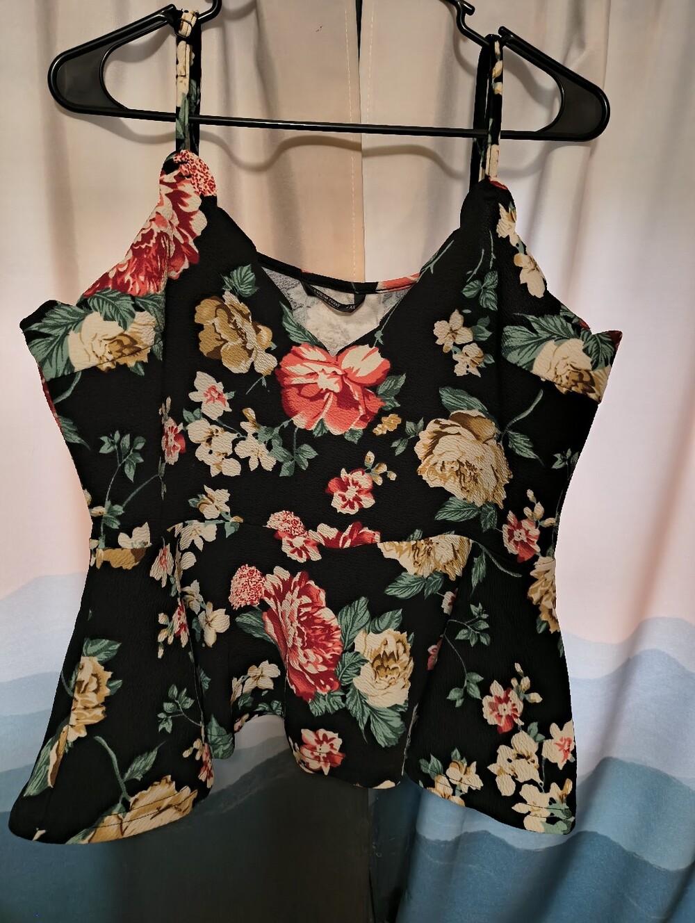 Shein Scallop Edge Floral Top